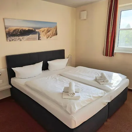 4 Schlafzimmer, 3 Baeder, Sauna Und Kamin Ca 650m Zum Ostseestrand